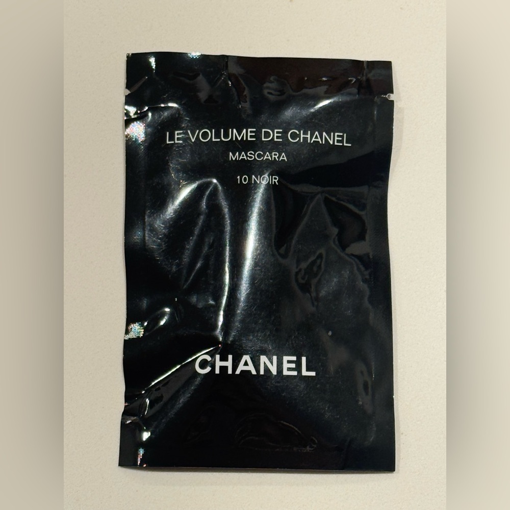 CHANEL Le Volume De Chanel Mascara Sample - Black